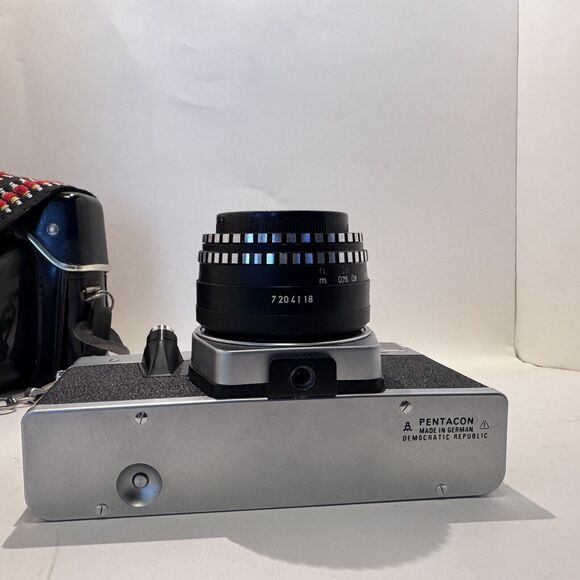 Praktica LB2 35mm Film Camera, Meyer Lens, Pentacon Case, Vintage Strap - Picture 6 of 14